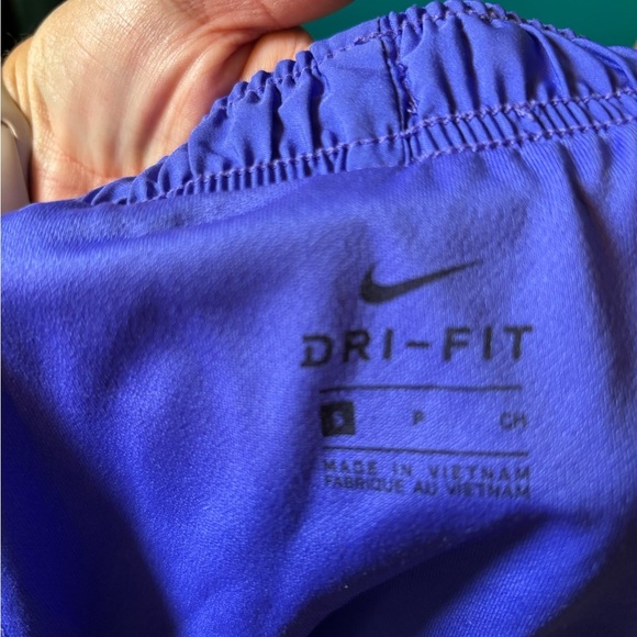 Nike Dri Fit Women's Blueish Purple Running Shorts - Picture 4 of 4